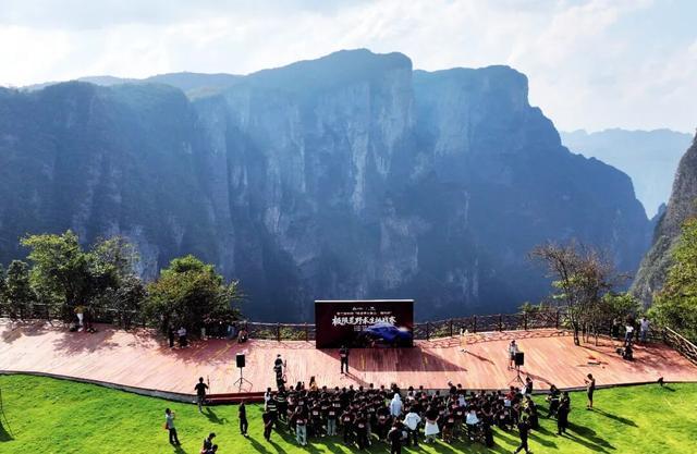 奖金健康问题景区负责治疗本人及直系亲属终身免费游七星山不朽情缘网站回应“荒野求生”停赛:8人夺冠平分48万(图1) 奖金健康问题景区负责治疗本人及直系亲属终身免费游七星山不朽情缘网站回应“荒野求生”停赛:8人夺冠平分48万(图1)